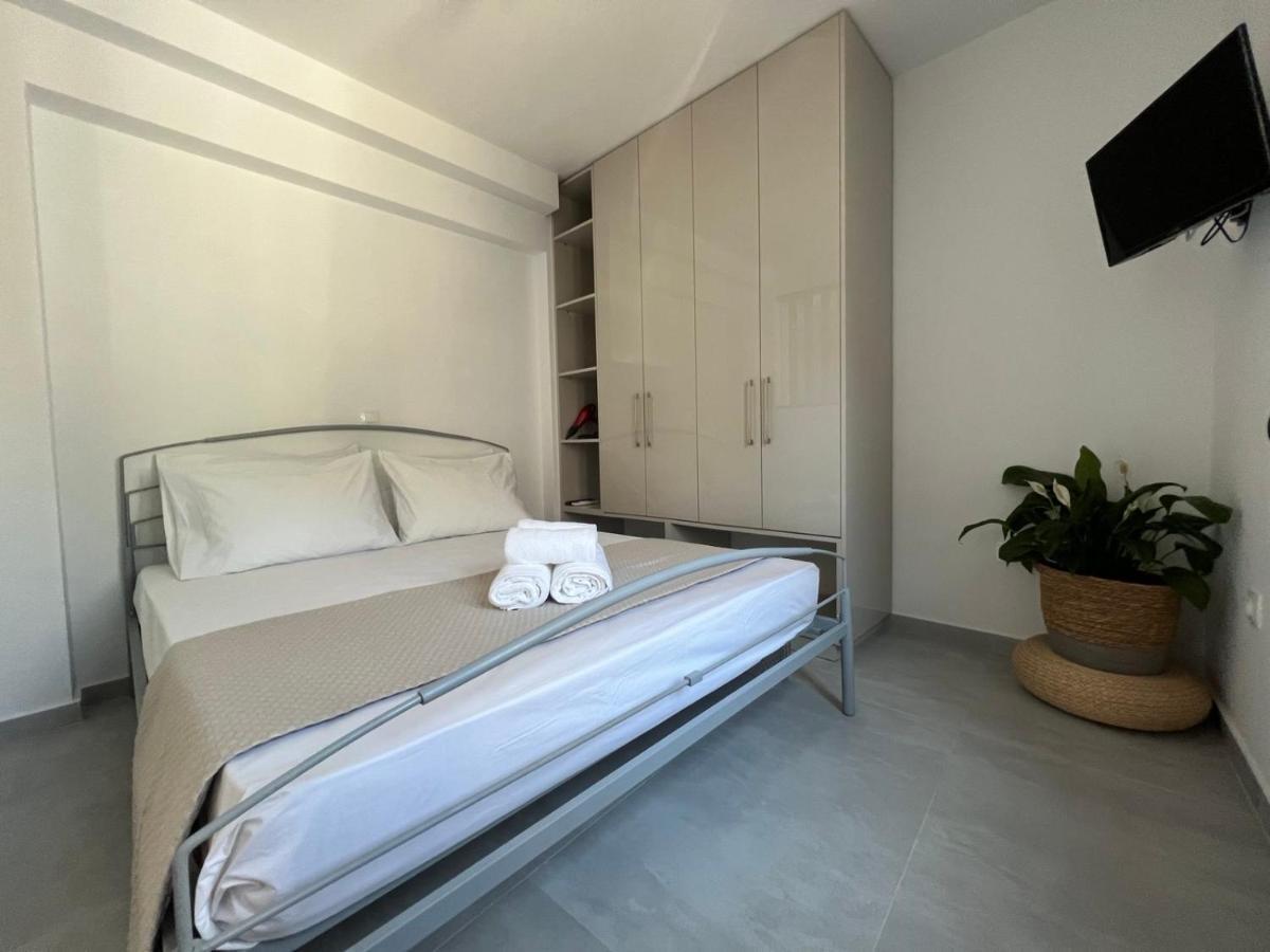 Vespista Boutique Apartment Skiathos Exterior photo