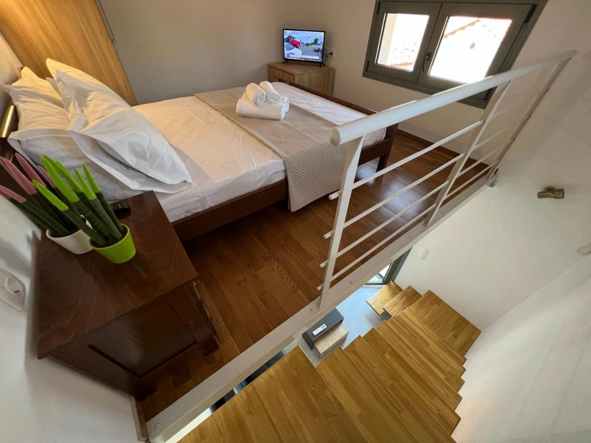 Vespista Boutique Apartment Skiathos Exterior photo