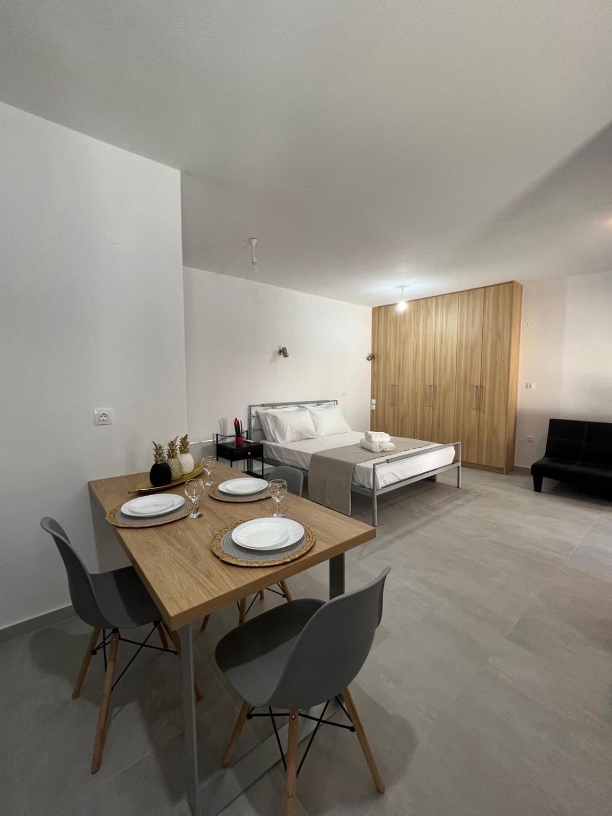 Vespista Boutique Apartment Skiathos Exterior photo