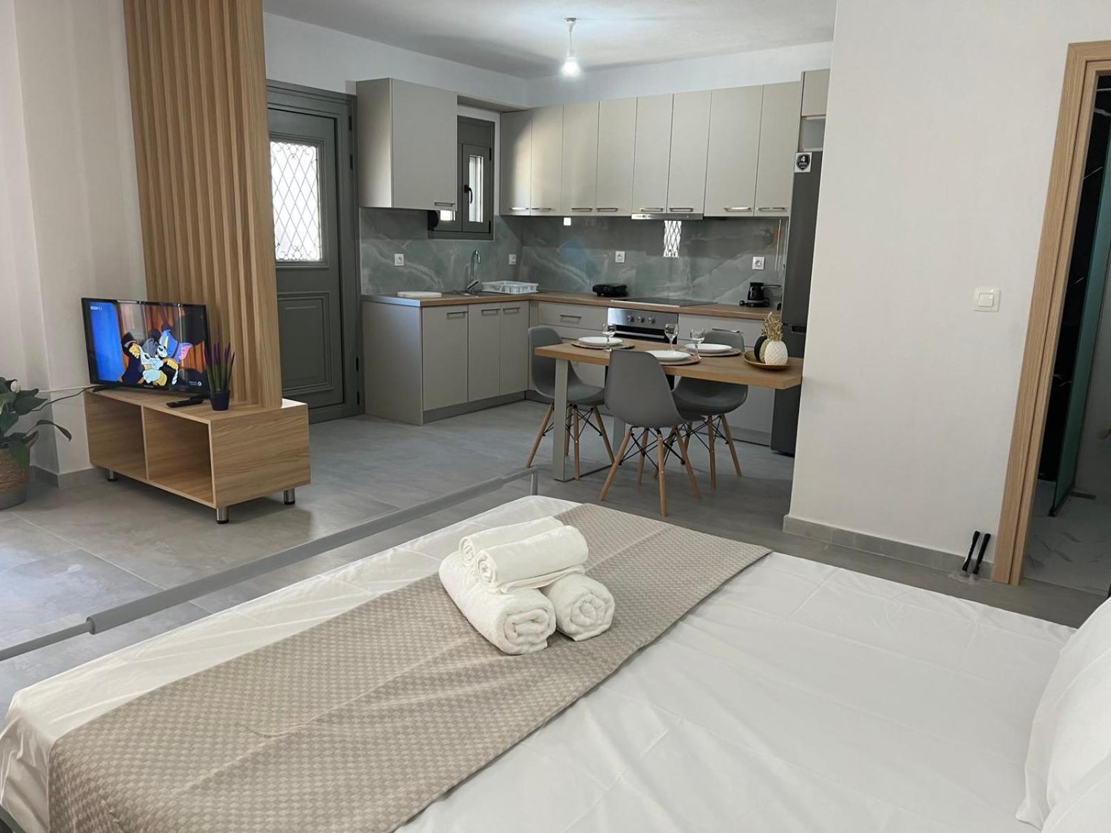 Vespista Boutique Apartment Skiathos Exterior photo