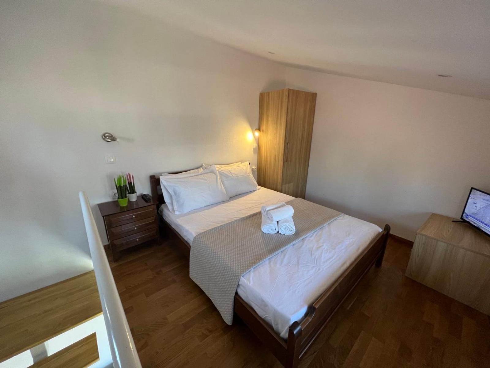 Vespista Boutique Apartment Skiathos Exterior photo